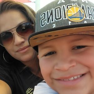 Meet your Posher, Monique